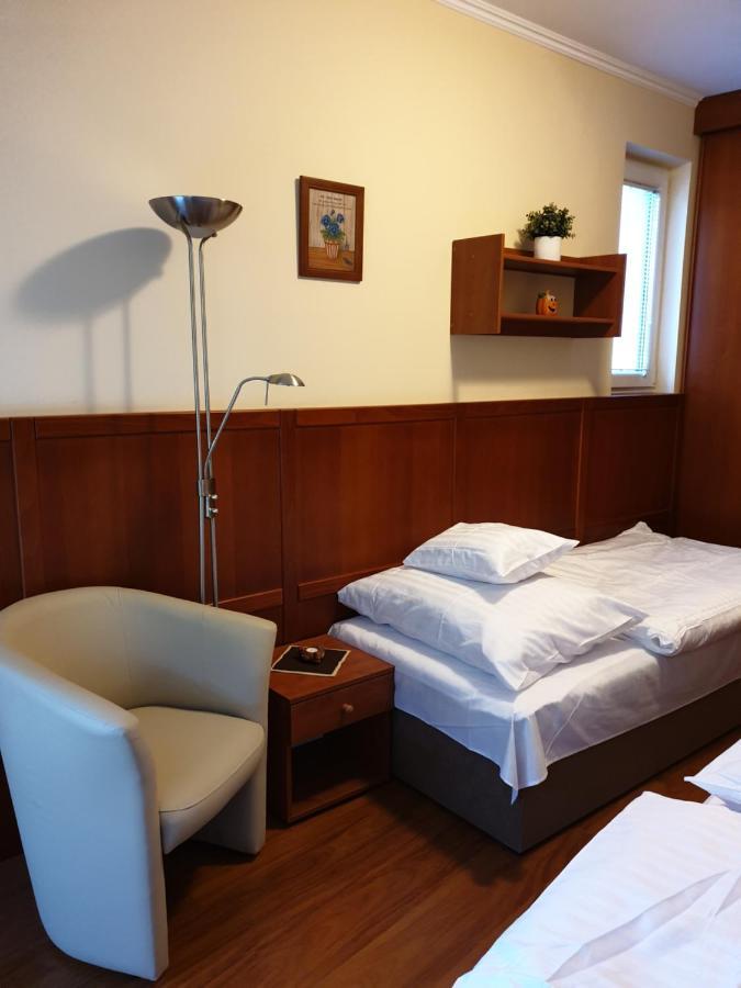 Beach Club Apartman Mosonmagyaróvár Exterior foto