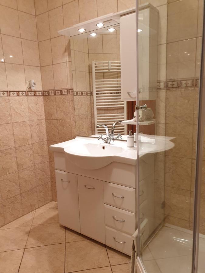 Beach Club Apartman Mosonmagyaróvár Exterior foto